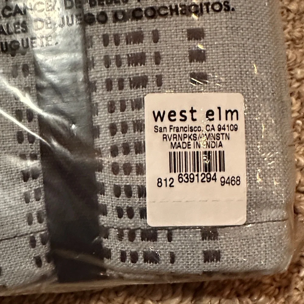 West Elm Light Blue Navy Patterned Cloth Napkins 100% Cotton Easy Care